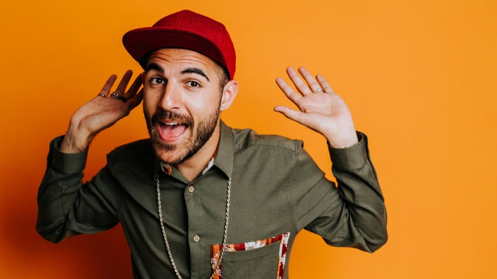 NeonRoninnNFT's tweet photo. @NilMolinerCF @NilMoliner El cantant Nil Moliner ens parla de la seva música i del seu nou tema " La Bestia" #musica #labestia#nilmoliner#quenopare#felizfinde https://t.co/wXPQ0W5pMU