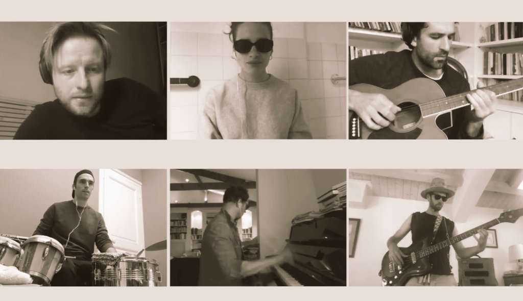 Bero_Nike's tweet photo. In love du Love on the beat par #LesSerge @ComedieFr @YoGasiorowski @benlavernhe #sebastienpouderoux #rebeccamarder #noammorgensztern Mention spéciale #stephanevarupenne dans le rôle de Bambou. Bien plus convaincant ! 🙏 #lacomediecontinue Hâte de vous voir sur scène! Un jour... https://t.co/rVBkcXGFGj