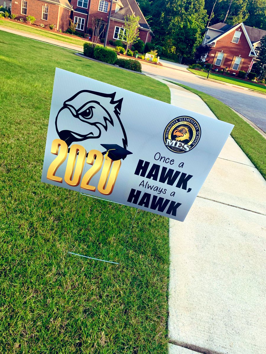 SaraJMcClendon's tweet photo. The @MonroviaElem elves were busy last night delivering a little celebratory love to our 5th graders headed to middle school!!! We love you, miss you, and know you will continue to be Hawk leaders as you S.O.A.R. into middle school! @MadCoSchools #IgniteExcellenceMCSS https://t.co/oIGPM4kCfI