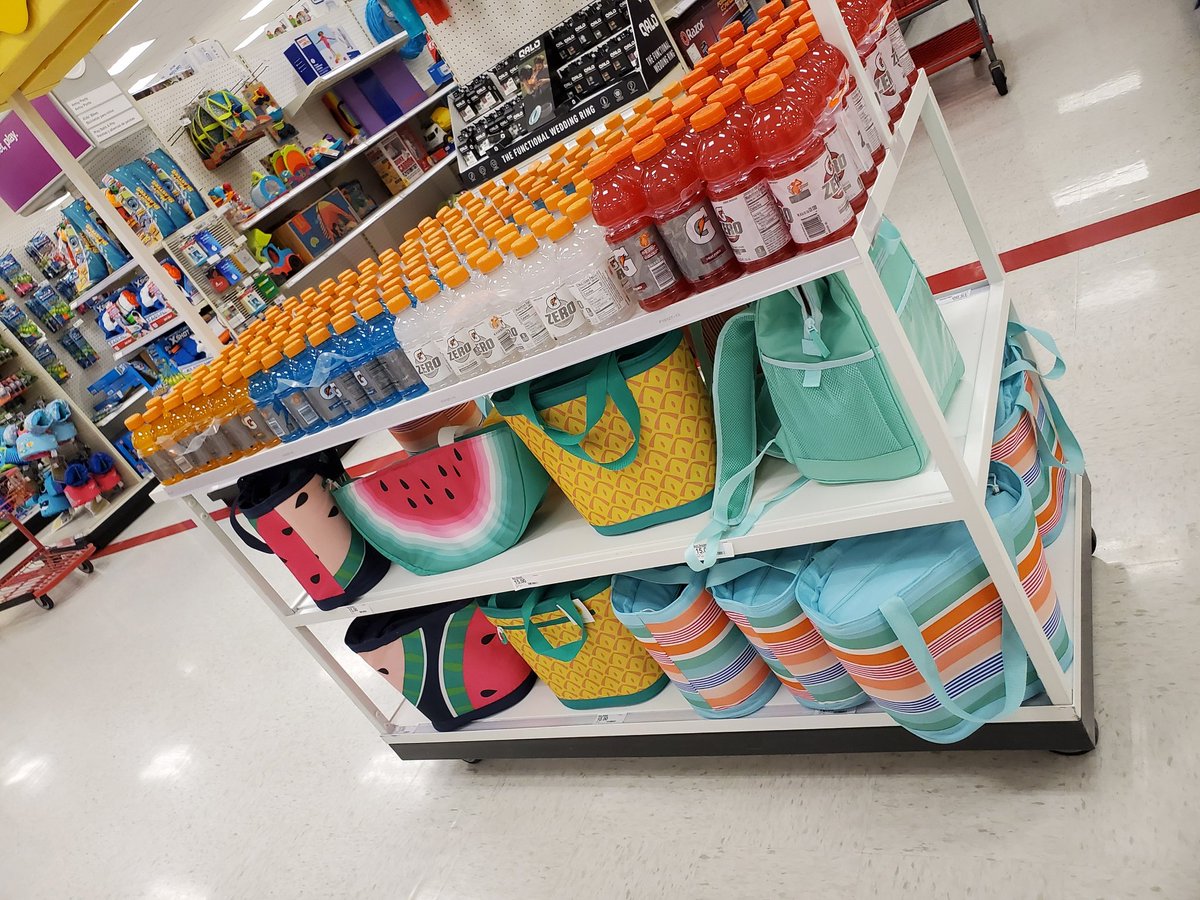 We're ready for the holiday here at 2226!  #westisbest <a href="/kmadvad/">Karly Madvad</a>