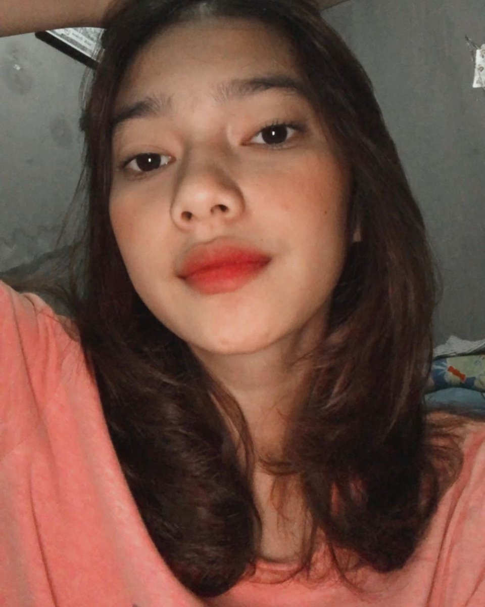 inigiuu_'s tweet photo. Halloooo , ak giu, ga ada yang minat #mutualan gituu? 
Temen baru Kuylah gaskeunn . Temen lama tetep stay aja yaaa 😉

#MutualanGakNih #mutualanyuk #MutualanAjaDulu #mutualanskuy #mutualantwtr https://t.co/Q2cSntFByr