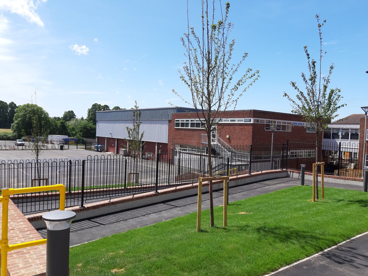 La Fontaine Academy tweet media