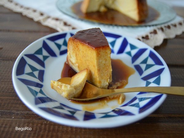 Hoy de postre , flan de plátano , por supuesto de Canarias .  <a href="/platanosiempre/">Plátano de Canarias 🍌</a> 
acordesculinarios.blogspot.com/2020/05/flan-d…