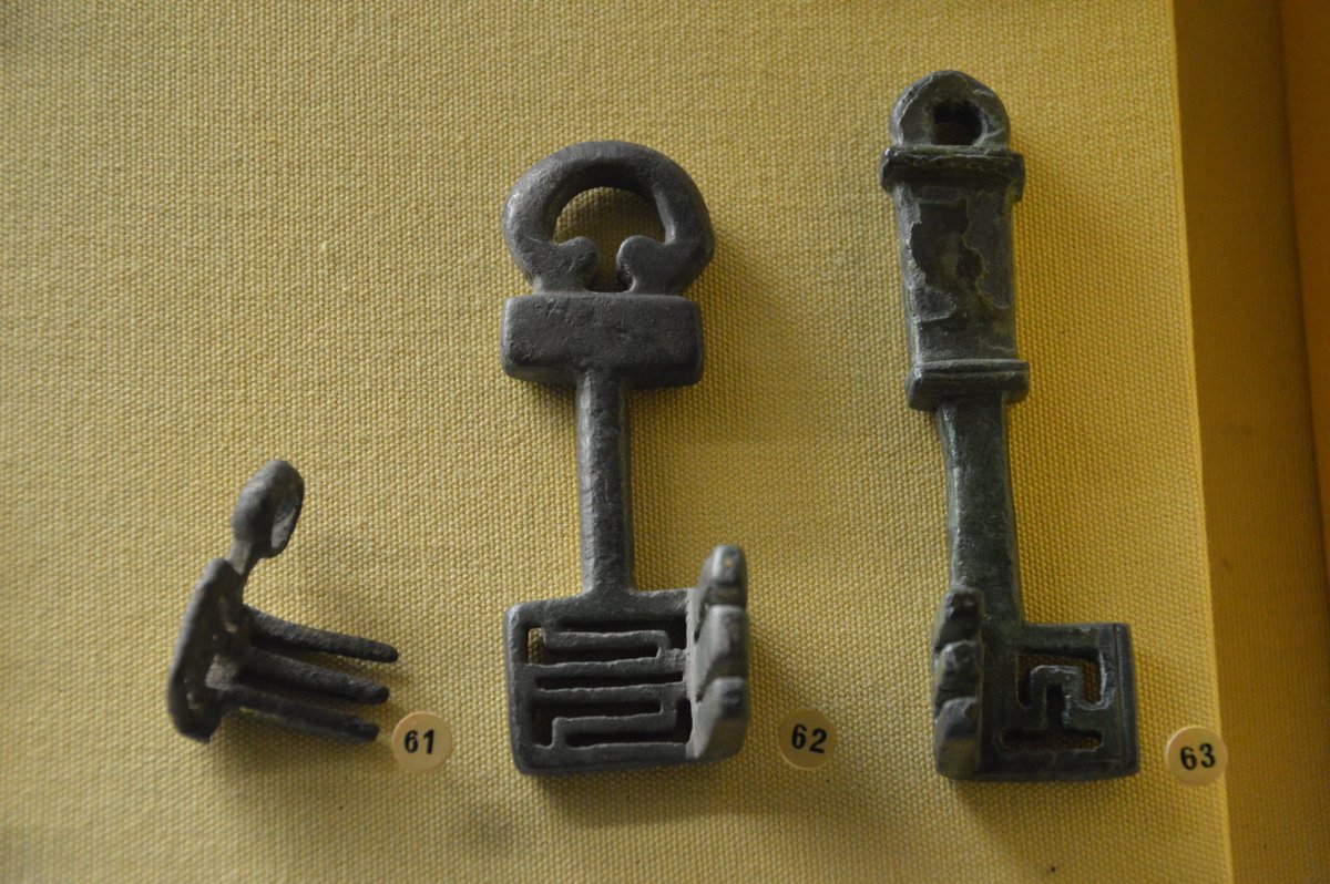 More Roman things from  @Archeonationale for  #MuseumsUnlocked : Keys !