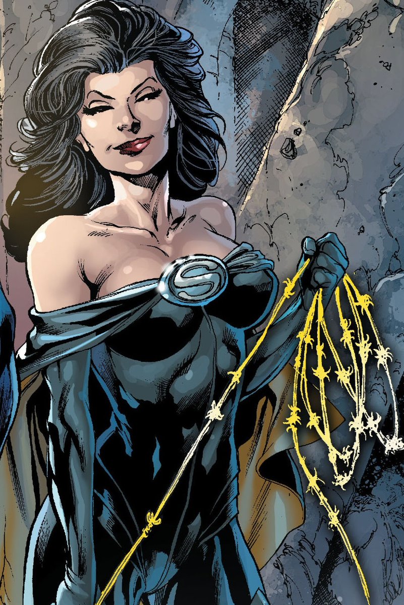  @NetherRealm considers 2nd image an improvement over the original timeline and lore. If you are a DC fan, imagine if DC Universe was rebooted and Lois Lane in main canon was written as Superwoman from Crime Syndicate (Earth-3) with explanation being "that way she has more agency"