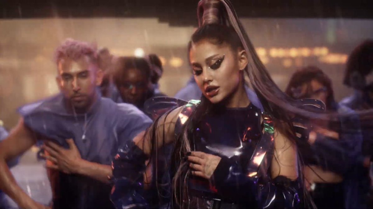 EnigmaticGaga's tweet image. The high-budget ethereal music video for Lady Gaga &amp;amp; Ariana Grande’s highly anticipated new song #RainOnMe is out now!

youtu.be/AoAm4om0wTs