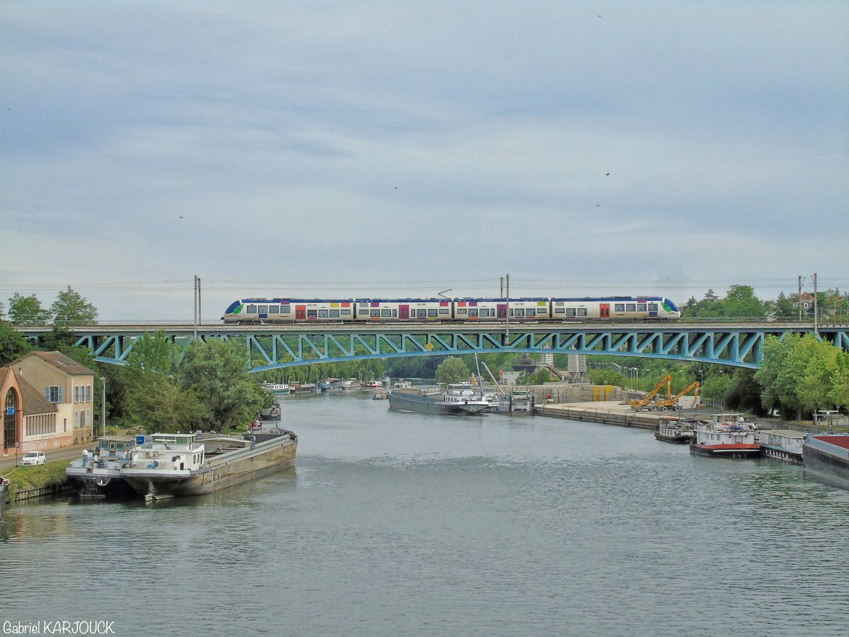 Conflans Hashtag On Twitter