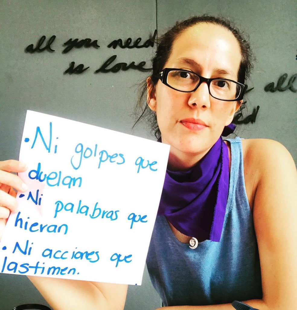 dancorten's tweet photo. #niunamenos  Porque aunque el presidente diga, la violencia contra las mujeres si se ha incrementado en cuarentena. Las mujeres están compartiendo techo con su agresor. No solo los golpes violentan, también las palabras y las acciones que humillan, denigran y coartan libertades https://t.co/LlufhV7Lbf