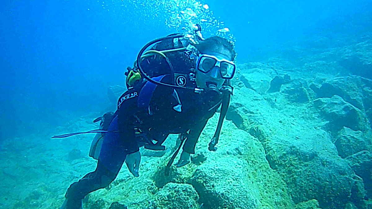 The first dive in 9 weeks!

We've enjoyed it so much. We are taking bookings from residents, so if you want to experience the underwater life just like <a href="/nikolettaszabo7/">Nikoletta Szabó</a> , book a dive!

#scubadiving #costadelsilencio #tenerifescubadiving #lasgalletas #atlanticdivers #canaryislands