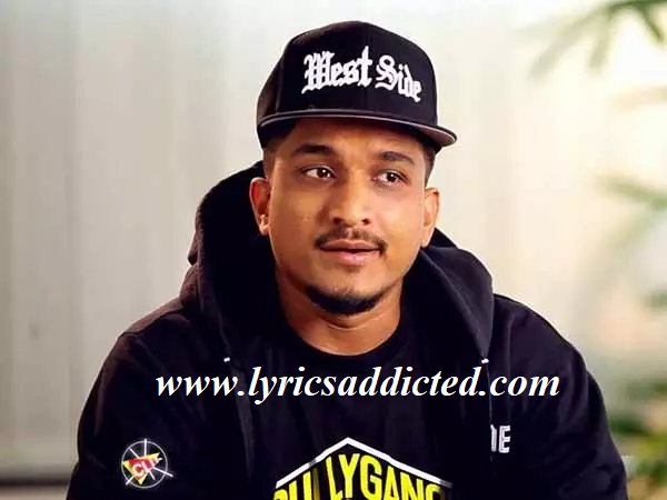 AddictedLyrics's tweet photo. https://t.co/9w2F6MCfPv
Bag song is sung by DIVINE and Kr$na, and the  music is given  by NDS, Stunnah Beatz,while Vivian Fernandes and Krishna Kaul have written the Bag Lyrics. https://t.co/mlJmewf43x