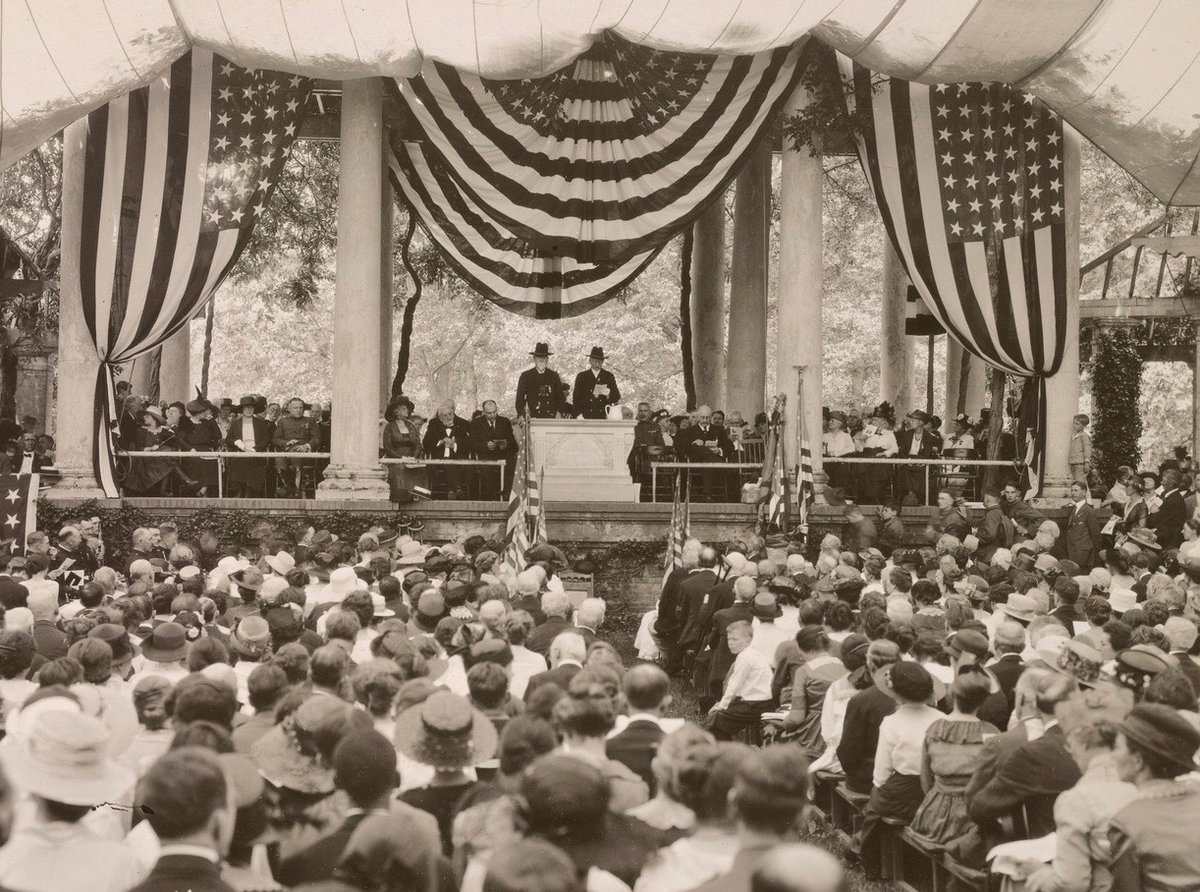 Decoration Day (Memorial Day) at Arlington National Cemetery during the influenza pandemic, May 1919:                         #NARA