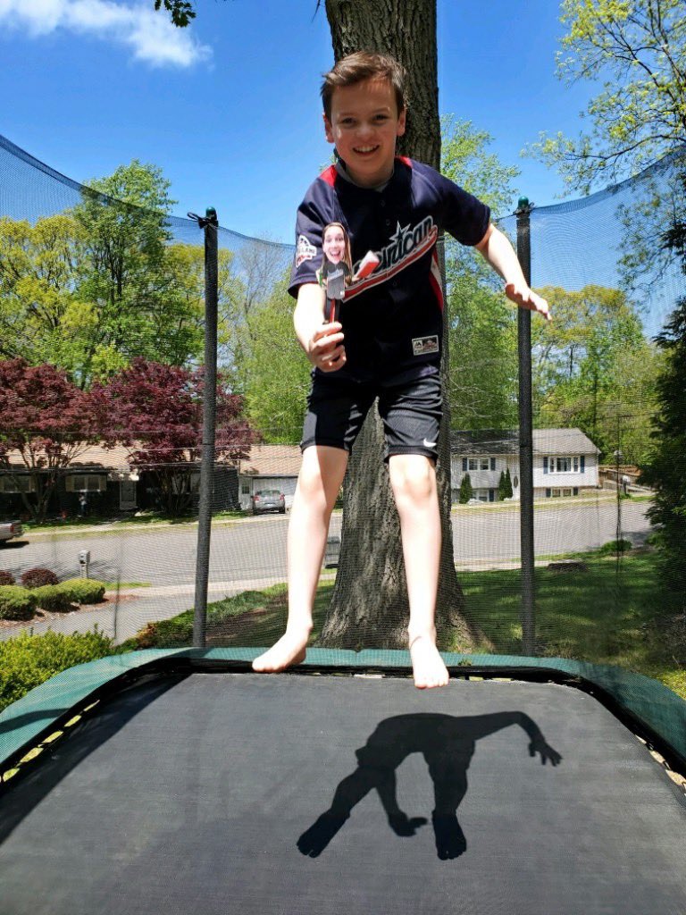 Bouncing into the long weekend! #twinning <a href="/Burns26Michelle/">Michelle Burns</a> #sssct