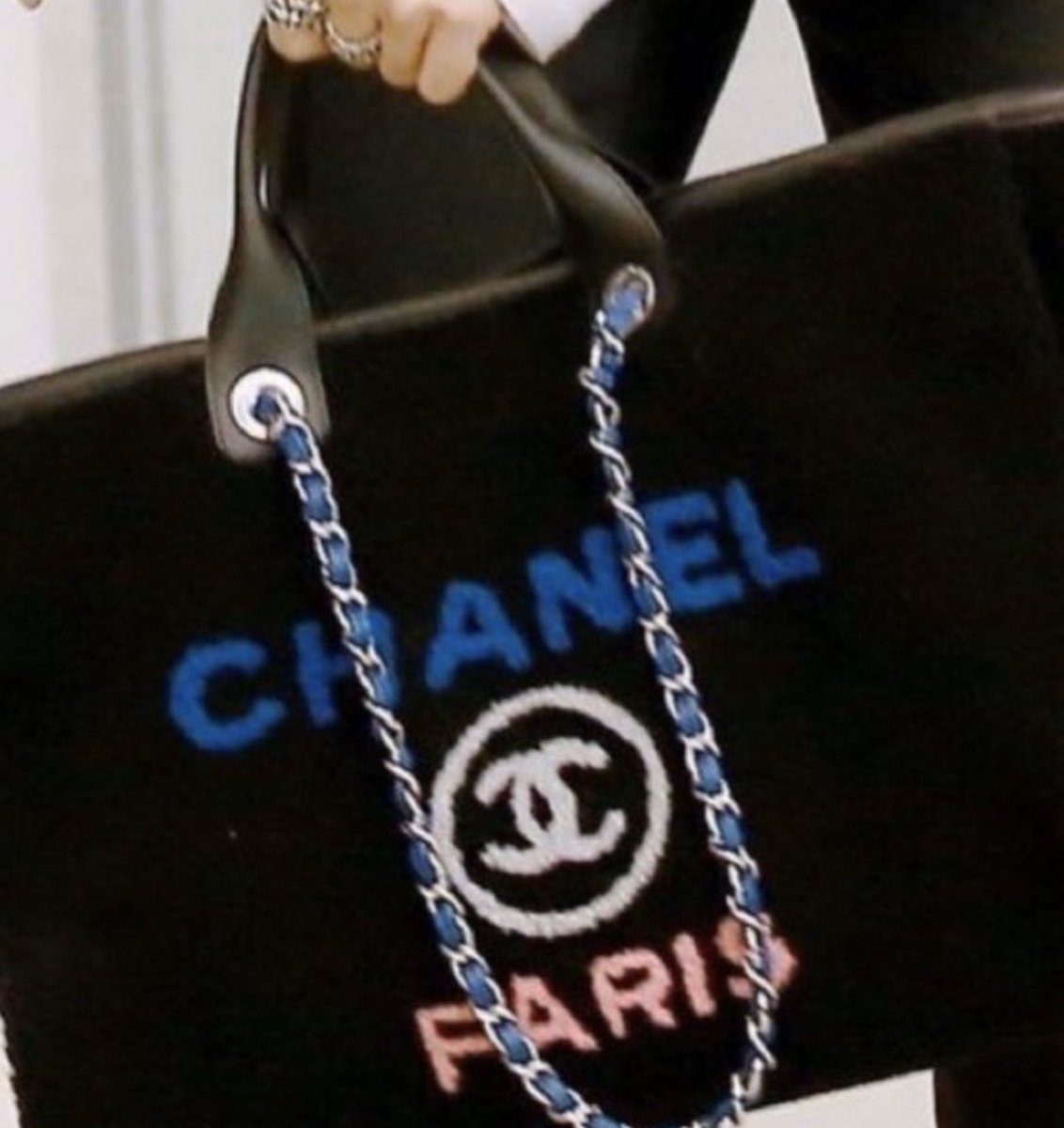 jimin in chanel ; a pretty thread