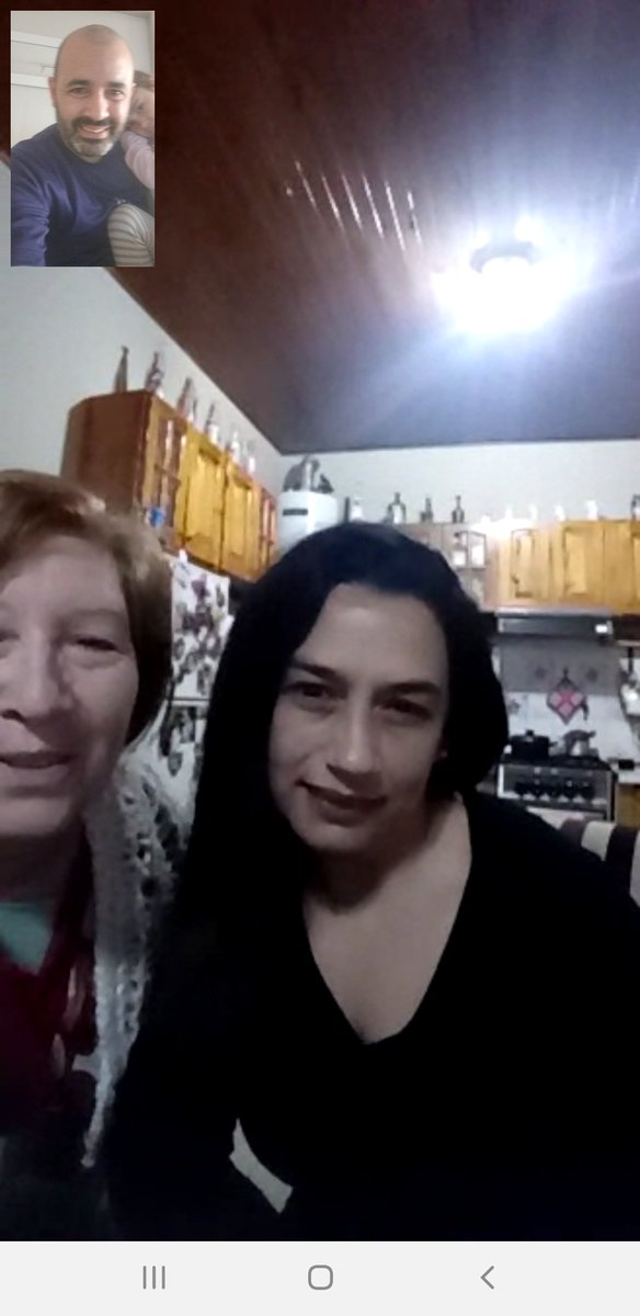 PeladoXquesi's tweet photo. Ella es mi ex, todas las semanas va a ver a mis viejos, les hace las compras, le cobra en el cajero. Se lleva ropa, se cambia en el lavadero,  y toma todas las medidas de higiene y  se queda un ratito. No tiene ninguna obligación para con ellos, y lo hace. Se los quería contar... https://t.co/rfRL4vPHZg