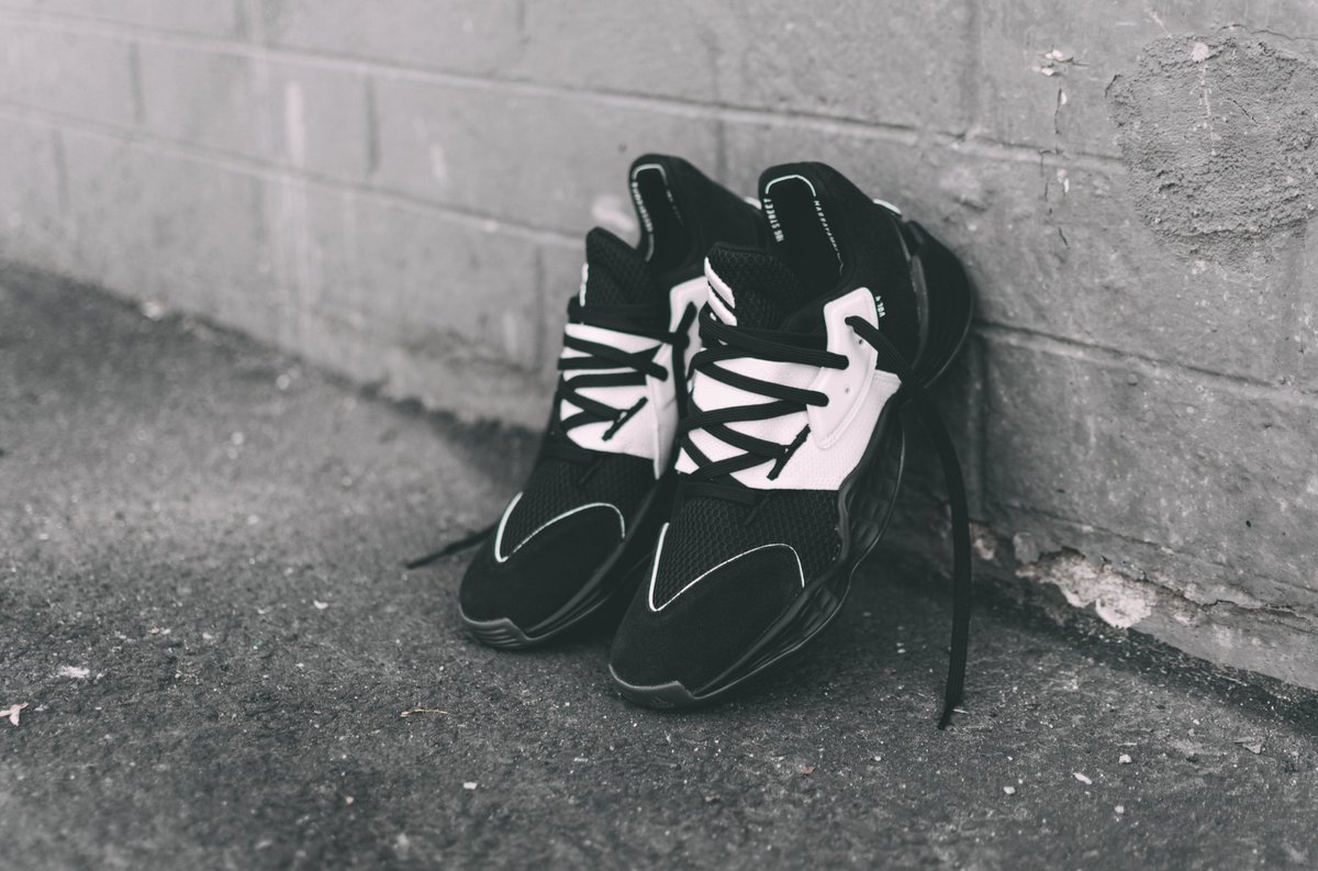 harden 4 black white