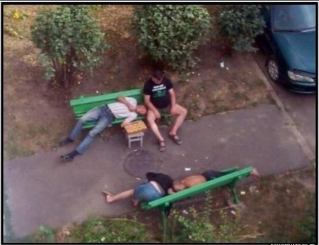 cot_olginonet's tweet photo. Международный шахматный турнир в Саратове был внезапно прерван из-за включённой вышки 5G. https://t.co/cNPTht3krS