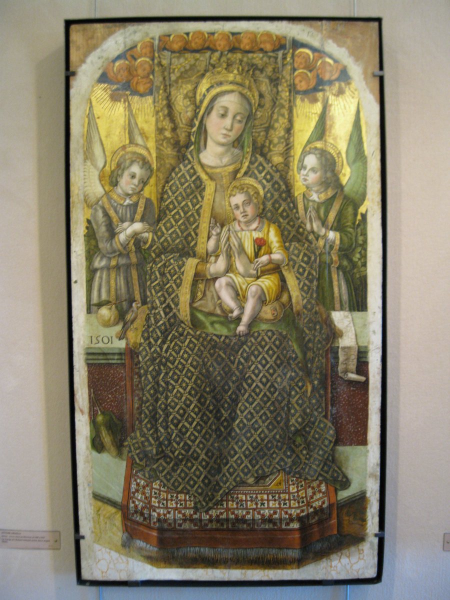 Art from the nearby Papal Palace museum in Avignon