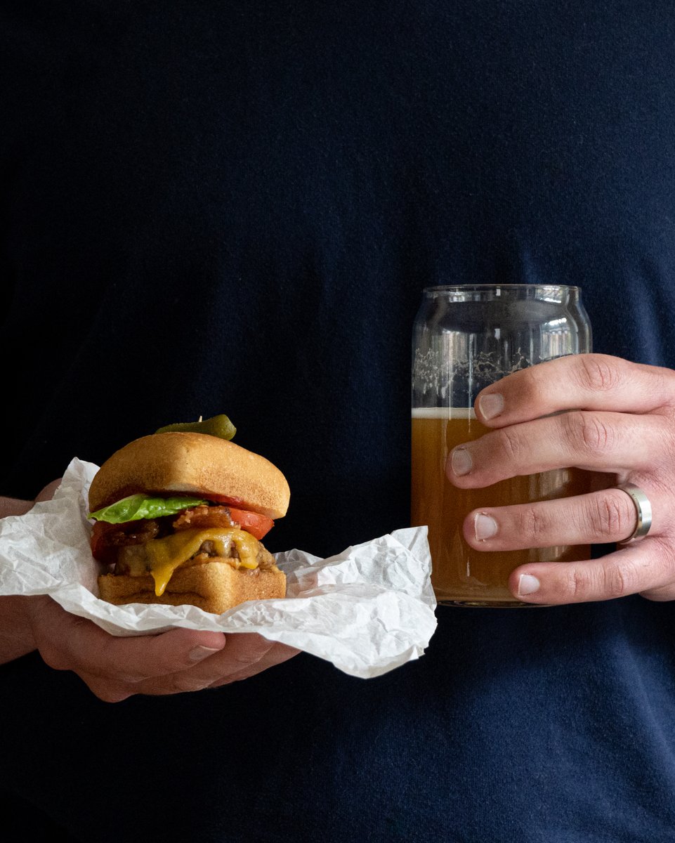 salimaskitchen's tweet photo. #sponsored celebrate Father's Day the right way with my 30 minute bacon cheeseburger sliders using Jimmy Dean® Pork Sausage Patties and Wright® Brand Hickory Bacon from my local @Albertsons. #fathersdayfood #cheeseburgersliders
find the recipe here: https://t.co/siokHJO8xF https://t.co/kY57AP3IhY