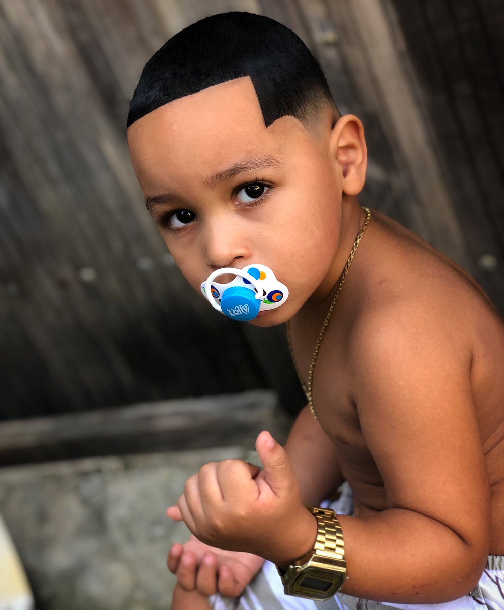 Kaua_smith__'s tweet photo. régua kids. 🤯💥✂️ https://t.co/Gf5PvRXnoL
