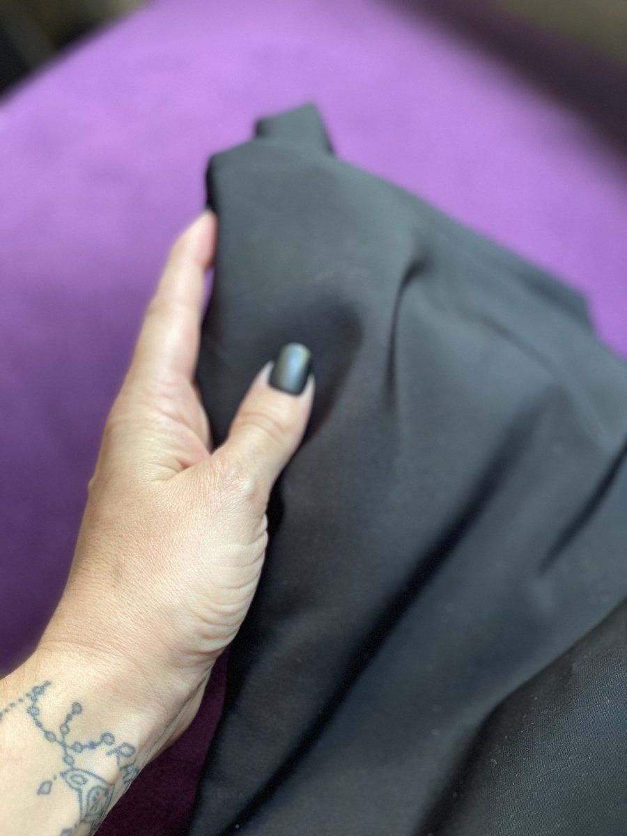 InnerGoddess28's tweet photo. Black masks are now available on our website! Slight sheen on the fabric gives the mask a professional touch. https://t.co/do2b2qQGhu #staysafe #MadeWithLove #MadeinTX #MemorialDayWeekend https://t.co/upxAHQBpBG