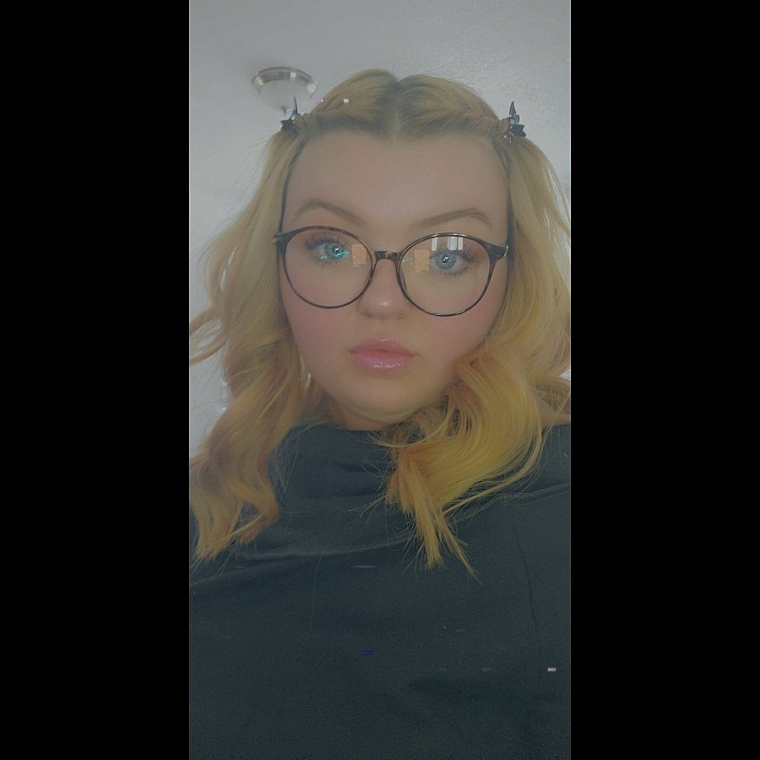 AngelHolla1125's tweet photo. There are things in this world that we will never fully understand🛸⭐🪐 https://t.co/skEet3dZyg