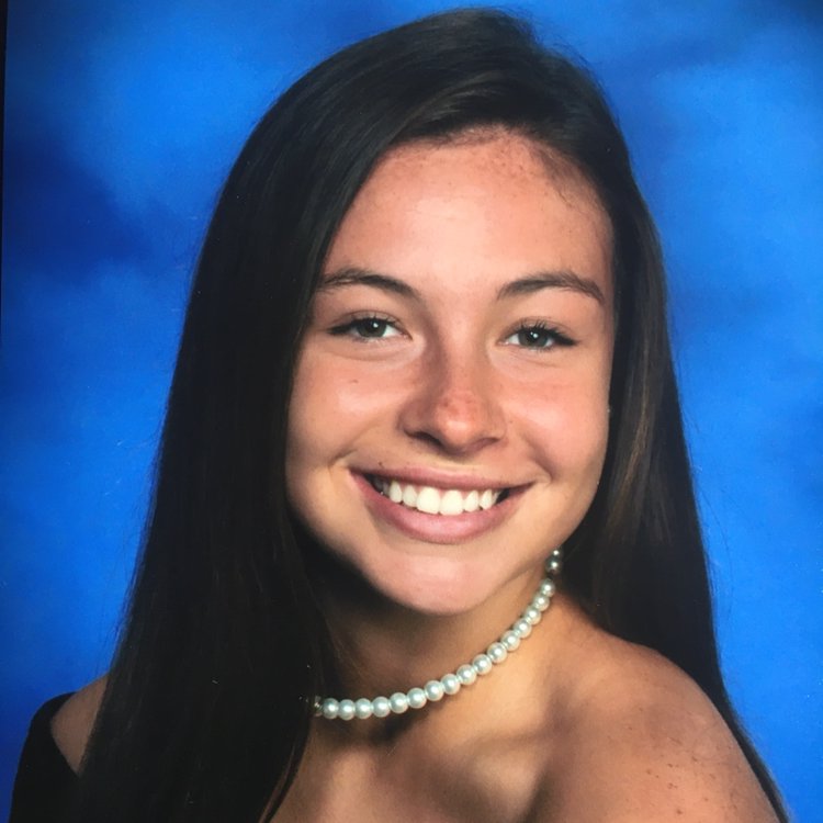 McNicholasHS's tweet photo. Ella Heidorn will attend the University of Cincinnati to study interior design. Favorite times? Soccer, retreats (Kairos and Appalachia) and lunches with friends. She will miss the friendships and bonds with the amazing teachers. #WeLoveOurSeniors #Rocket20Grad https://t.co/aZiQcMXBWc