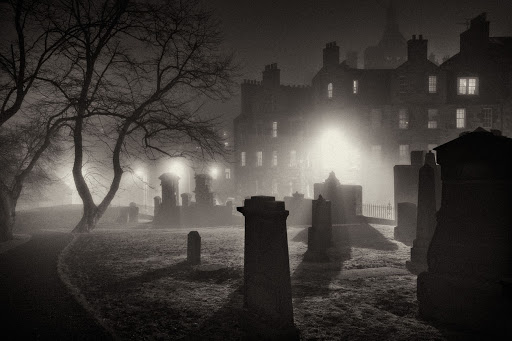Spooky Edinburgh
Greyfriars Kirkyard

#edinburgh #tombstonetourism