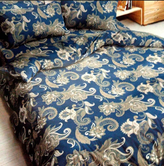 TUNSBeddings's tweet photo. Even when they scream #DontComeForMercyEke all we know is you shouldn't end today's #FridayFeeling on that same old bedsheet, you deserve a splendid night rest ahead of #EidMubarak  We sell these bedsheets for as low as N3,500. Please DM, Call/WhatsApp 08106395133. #Tunsbeddings https://t.co/GnvBIk6OWe