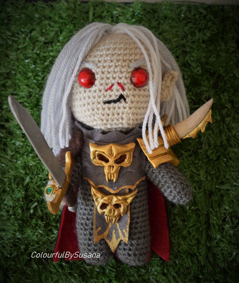 ColourfulSusana's tweet photo. Hi Warhammer lovers!👋 I introduce you to Vlad von Carstein, first of his blood-line and former Count of Sylvania🧛♂️
This is my last commision, and seems that #Settra is gonna be next😁
Fav❤️ Rt pls
#WarhammerCommunity #totalwar #warhammer #vladvoncarstein #handmade #vampire https://t.co/gAemyW9AVA