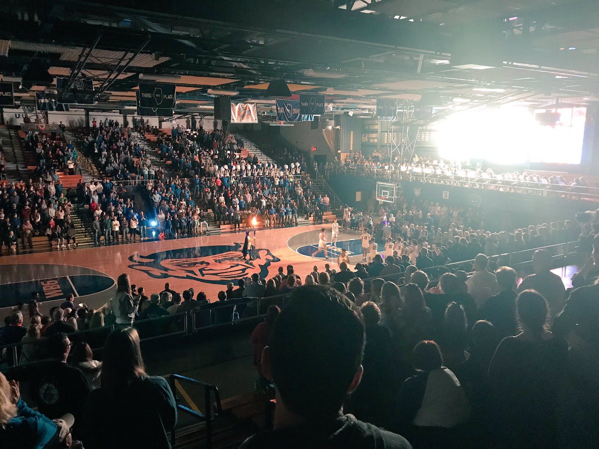 hslogoscom's tweet photo. #IllinoisGymShowdown 
Round 6- Bracket Finals
Bracket A

160. Victor J. Andrew Thunderbolts @vjabolts 
🆚
17. Quincy Blue Devils @qhsathletics172 

VOTE BELOW https://t.co/QWviZy3OuA