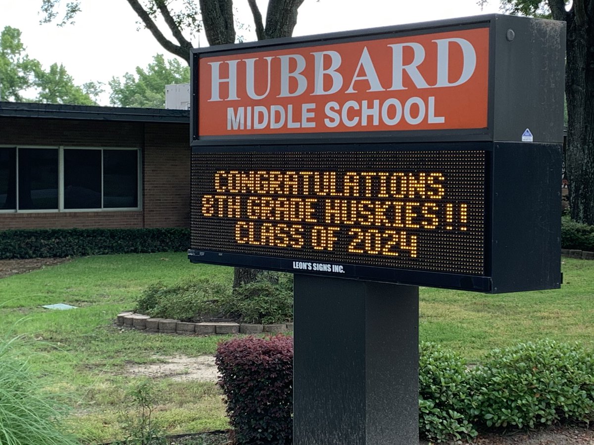CoogsHouse13's tweet image. Bittersweet day here @hubbardtylerisd we get to wave goodbye to our 8th graders and wish them well as they join @TLRedRaiders this is a very special group of kids!  #Huskies #RedRaiders