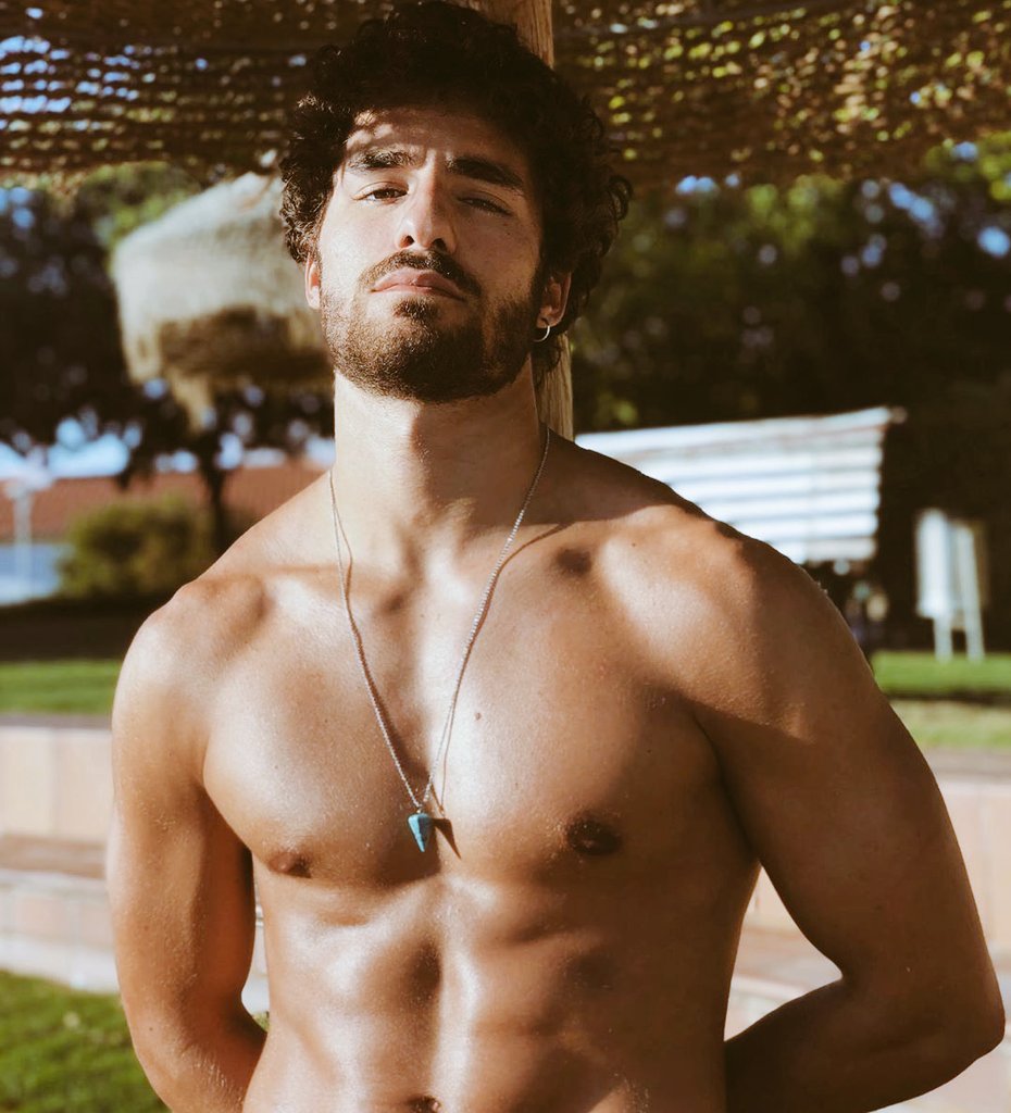 xtherealdiego's tweet photo. 🔥 — reciclando veranos. https://t.co/7K8Kv6SaWS