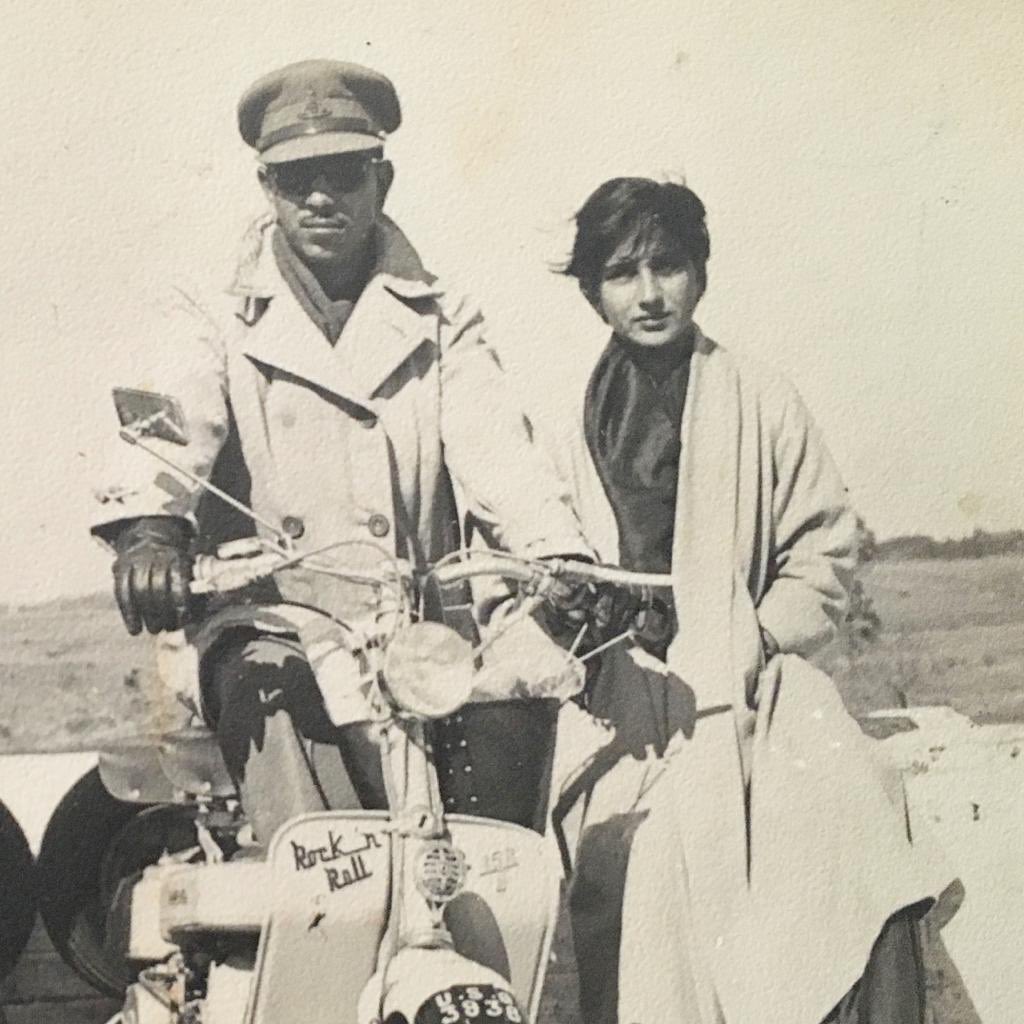 anandmahindra's tweet image. R.I.P. my Jagdish Mamaji. He passed away last Sunday. An Army Colonel, he lived life on his own terms, which included an inter-faith marriage to my Mamiji, Farhat, against societal norms back then. Take a look at the motto on his scooter...Keep rock ‘n rolling, Mamaji...