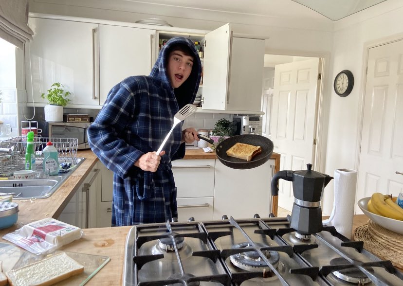 free_manor's tweet photo. The science team would like to end this week with a special mention to two of our students. Hereβs Toby. N in Y11, helping his brother Max .N in Y7 with his βcheese toastie experimentβ. Well done you two - smells amazing! #inglebyscience https://t.co/tjMQ0rvFLn