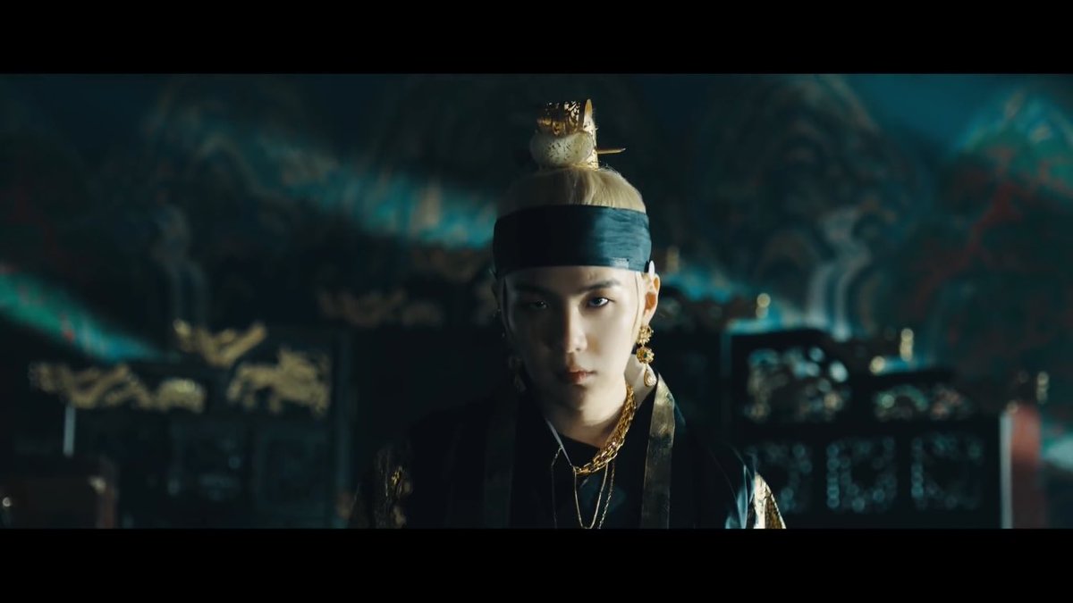 August bts. Юнги daechwita. Шуга юнги август ди. Bts suga. Юнги агуст д.