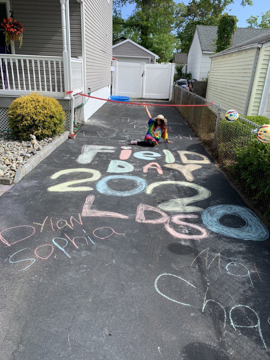 sconti3's tweet photo. LDS field day ready! #LillianDrive #GoEagles #FieldDay2020 @SCannonLDS  @LillianDriveSch @MarvelousIn3rd #quarantinefieldday https://t.co/gCjD3SATcG