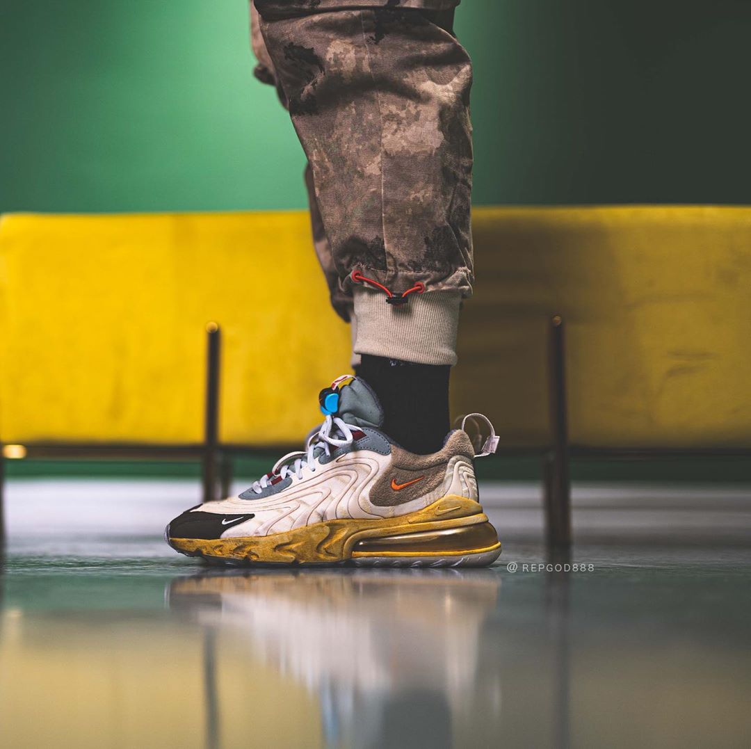 travis scott air max on feet