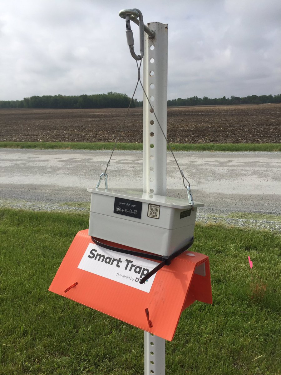 ScottW_DTN's tweet photo. A #DTN #SmartTrap in the wild! #insectinsider @dtnpf https://t.co/5aLcIFd9qf