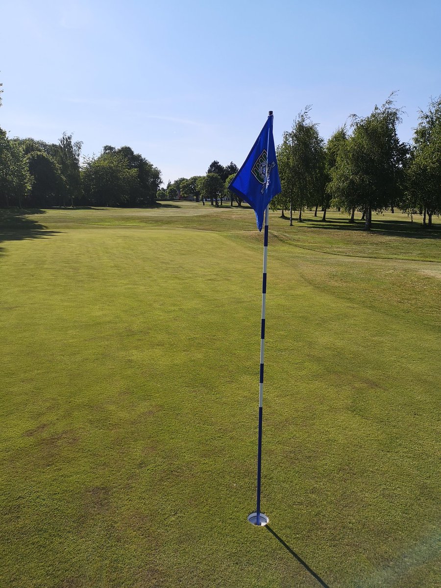 LightcliffeGC's tweet image. Whos playing golf this bank holiday weekend❓

#FridayFeeling