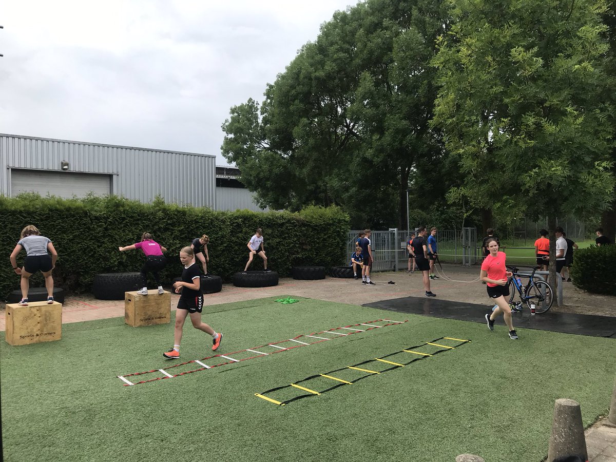 Wat hebben we toch een fijne plek hier. Ons eigen @deltalent honk met nu ook kunstgras buiten. Lekker getraind voor de buien kwamen. <a href="/breda/">Gemeente Breda</a> #zoblijmee #deltalent #baanselectiebreda #schaatsen