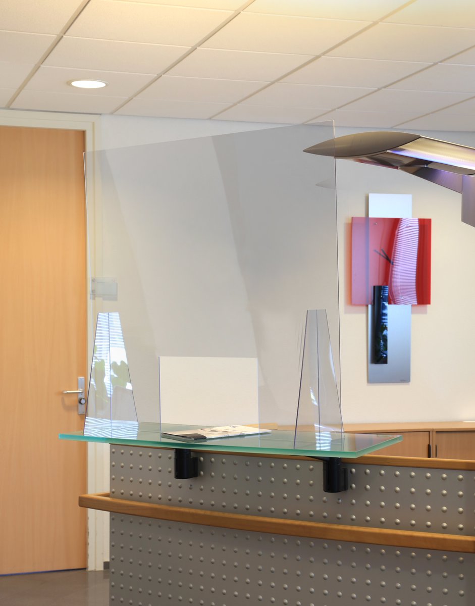 De vos groep biedt diverse kantooroplossingen. Bijvoorbeeld deze transparante corona preventie schermen. Ons proactieve team staat voor u klaar. Neem contact met ons op via verkoop@devosgroep.nl of  030 – 63 56 006. f kijk eens hier: dvgshop.nl/producten-en-d…