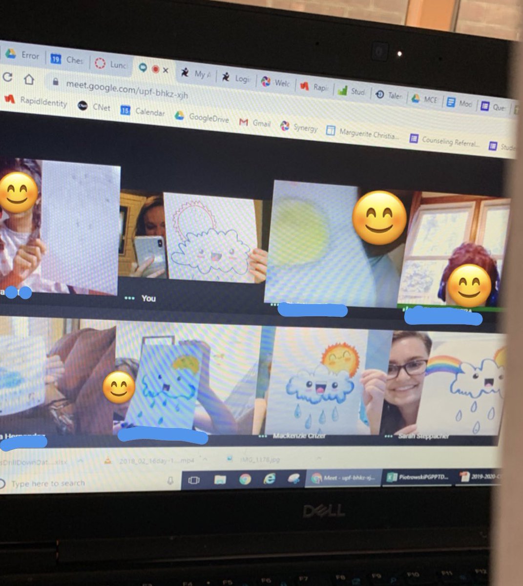 ATPiotrowski's tweet image. We LOVE having special guests for lunch bunch! This week, our fabulous art teacher, Ms. Crizer, taught us to draw these cute little weather scenes! #powerofthepride #oneCCPS #lunchbunch #art