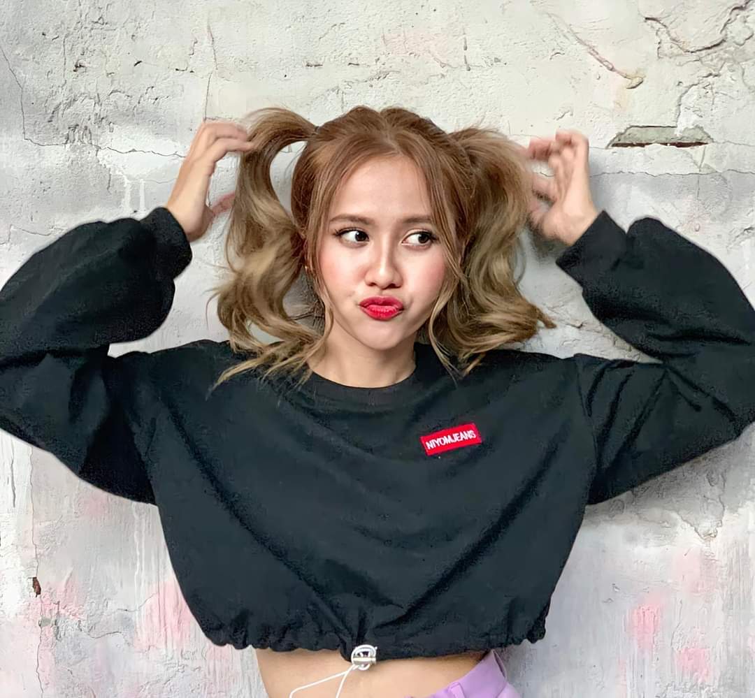 uncle_krishna's tweet photo. ทวินเทล!!

โอ้ยใจลุงงง

#NamneungBNK48
#ลุงเคของมิลิน https://t.co/3zXM7PSfRV