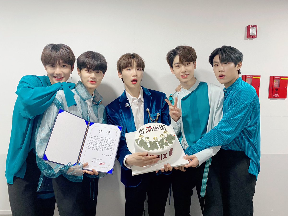 AB6IX tweet media