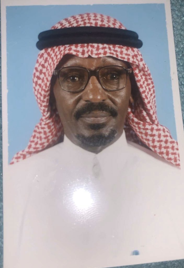 badeah19's tweet photo. جدي خليل عيد مفقود طلع امس الساعه ٢ الظهر في حي الدخل  شارع المريخيه مريض زهايمر ي ليت اي احد شافه يدق على هالارقام 
0534513592

0537397358

(مَنْ نَفَّسَ عَنْ مُؤْمِنٍ كُرْبَةً مِنْ كُرَبِ الدُّنْيَا نَفَّسَ اللَّهُ عَنْهُ كُرْبَةً مِنْ كُرَبِ يَوْمِ الْقِيَامَةِ) https://t.co/dZPyokgI06