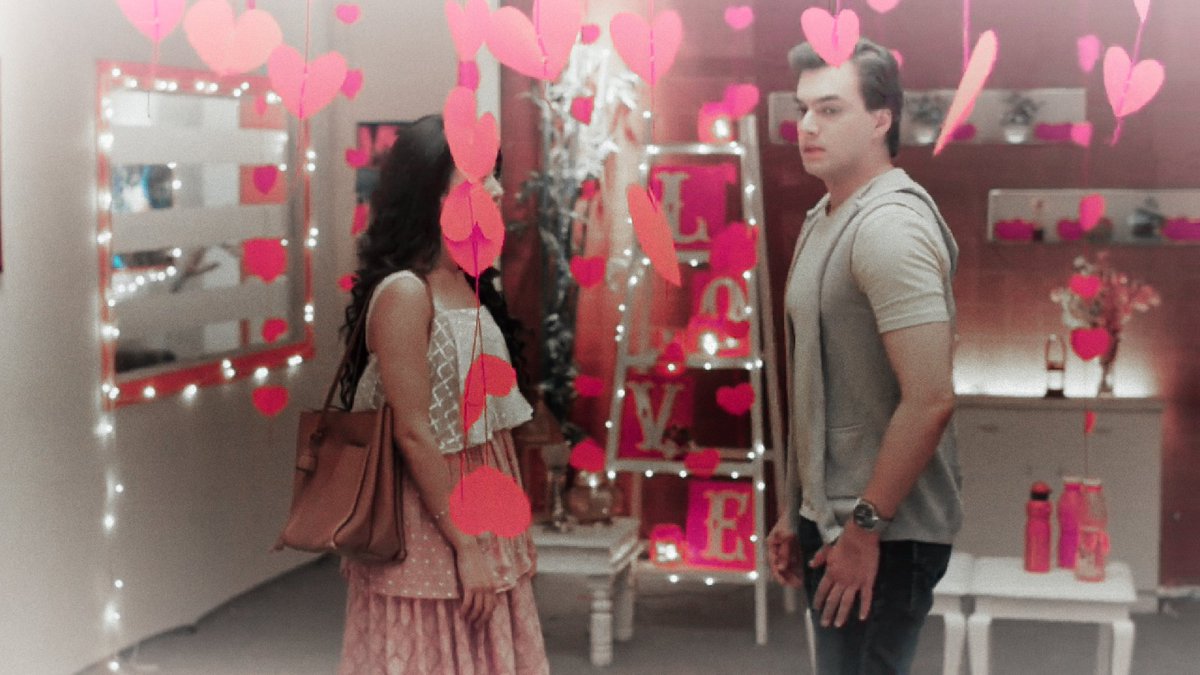 the way he really wants to wish her :((( #Kaira  #MohsinKhan  #ShivangiJoshi