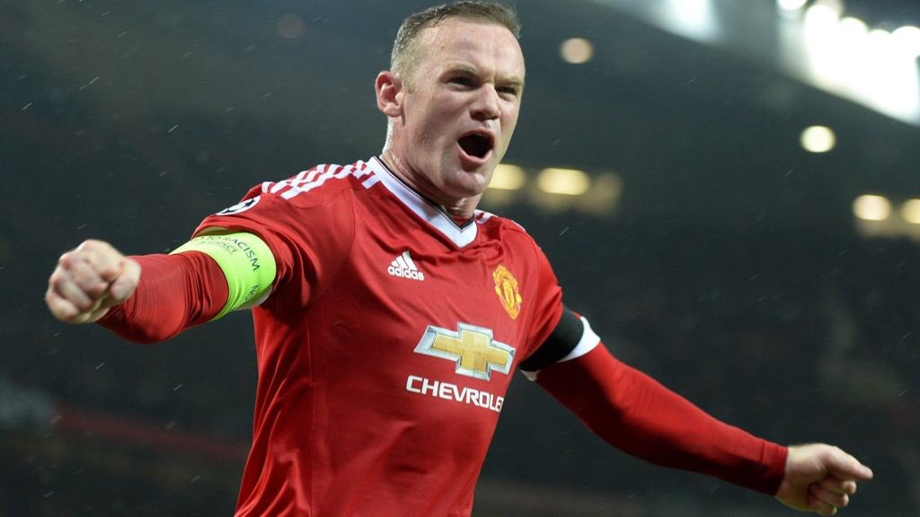 2. Wayne RooneyWayne Rooney is simply incredible. He was able to be one the greatest forwards in the world whilst also being unmatched when he played a deeper role. Outside the football pitch he has been idolised by many and his hard work has solidified his status.