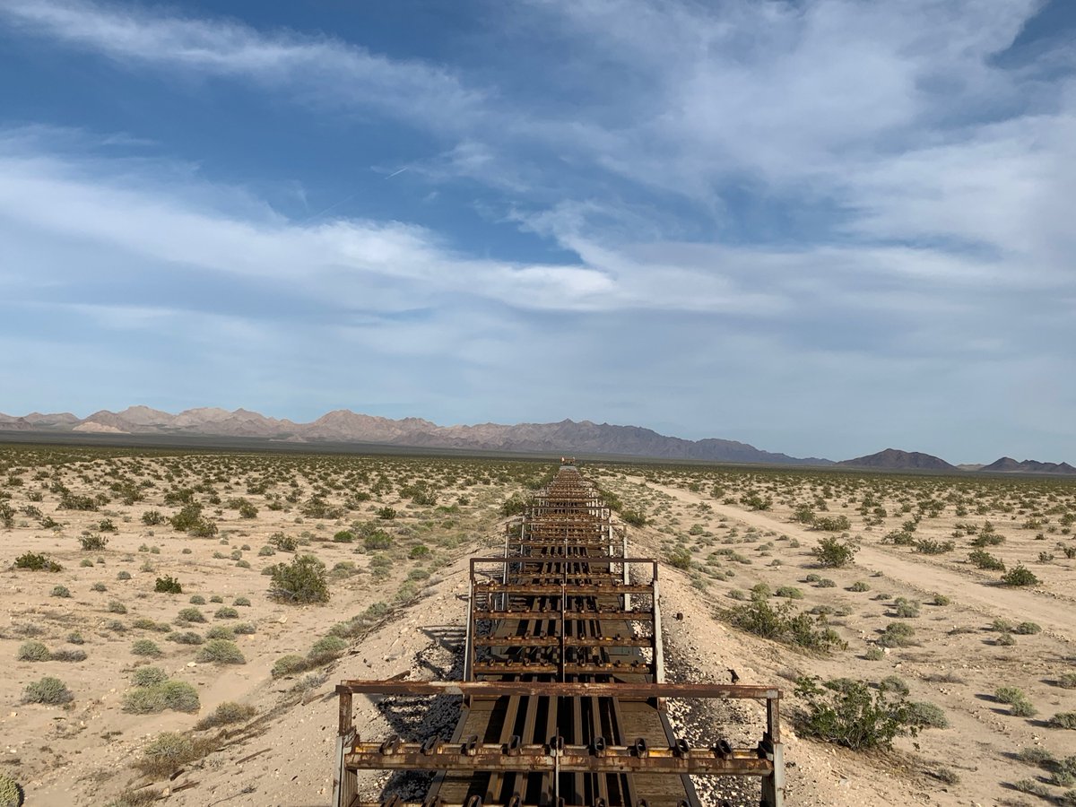 HollandRail's tweet photo. Unloading 80,000 feet of of rail in Cadiz, CA! What a view.
Photo Credit: Matt Sheets
#RailTrain https://t.co/xCeuDg8lnW