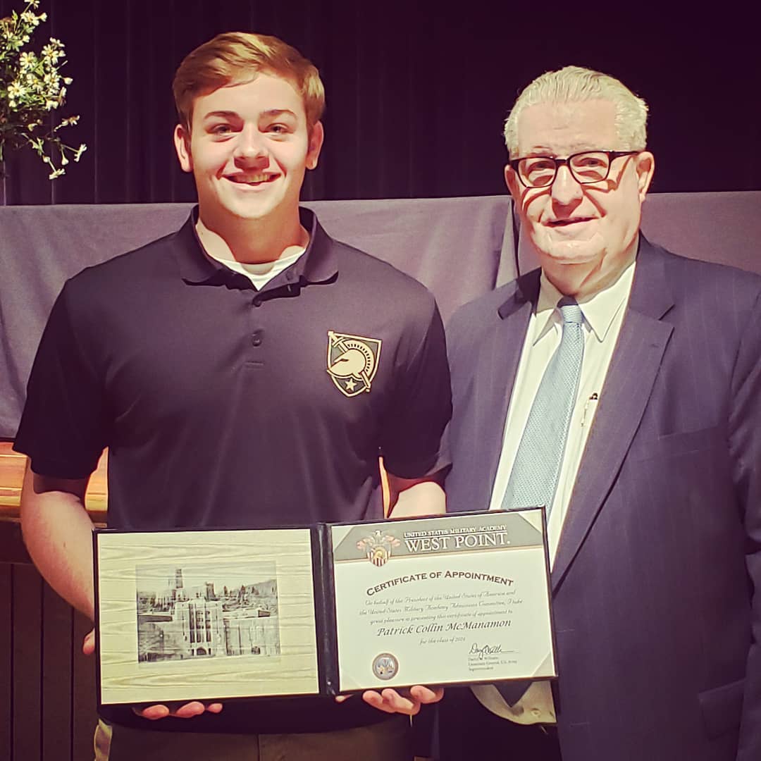 CoatesvilleASD's tweet photo. Sneak peek from our virtual senior awards presentation, still to come. Congratulations to Patrick McManamon on his acceptance to West Point Military Academy! ❤🖤 #classof2020 #usmilitaryacademy #thisiscoatesville https://t.co/e65fmZUUev