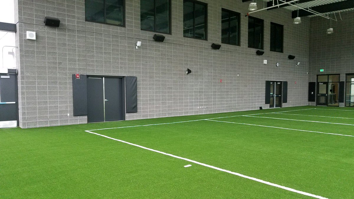 VPS_ReSchools's tweet image. Physical Ed classes about to get real...safe @iTechPrep.  Itech turfnasium padding installed. #VPSAMAZING